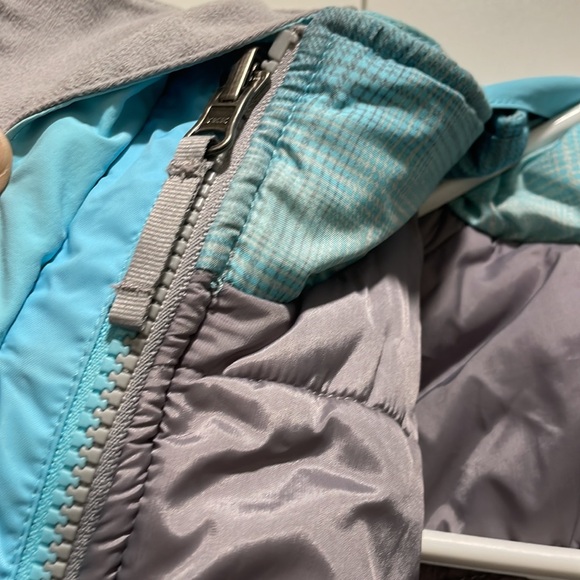 The North Face Ski Jacket - Size Girls Large (14-16) - Picture 4 of 13